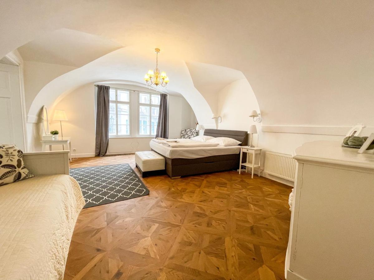 U Obecniho Dvora - Old Town Apartment 프라하 외부 사진